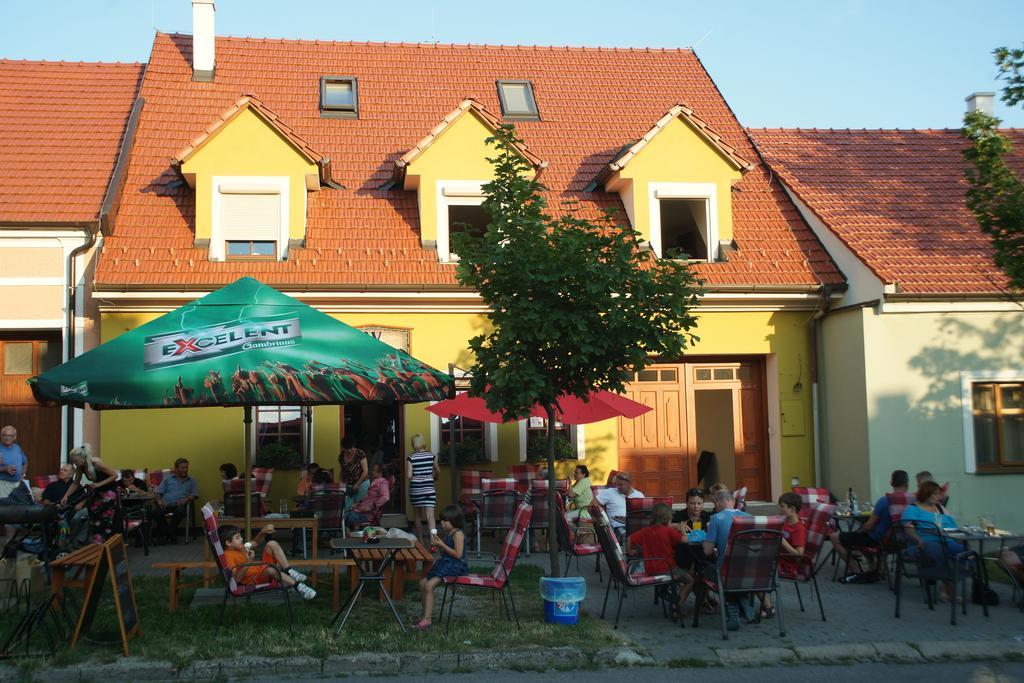 Alva Pension 2 Mikulov Εξωτερικό φωτογραφία