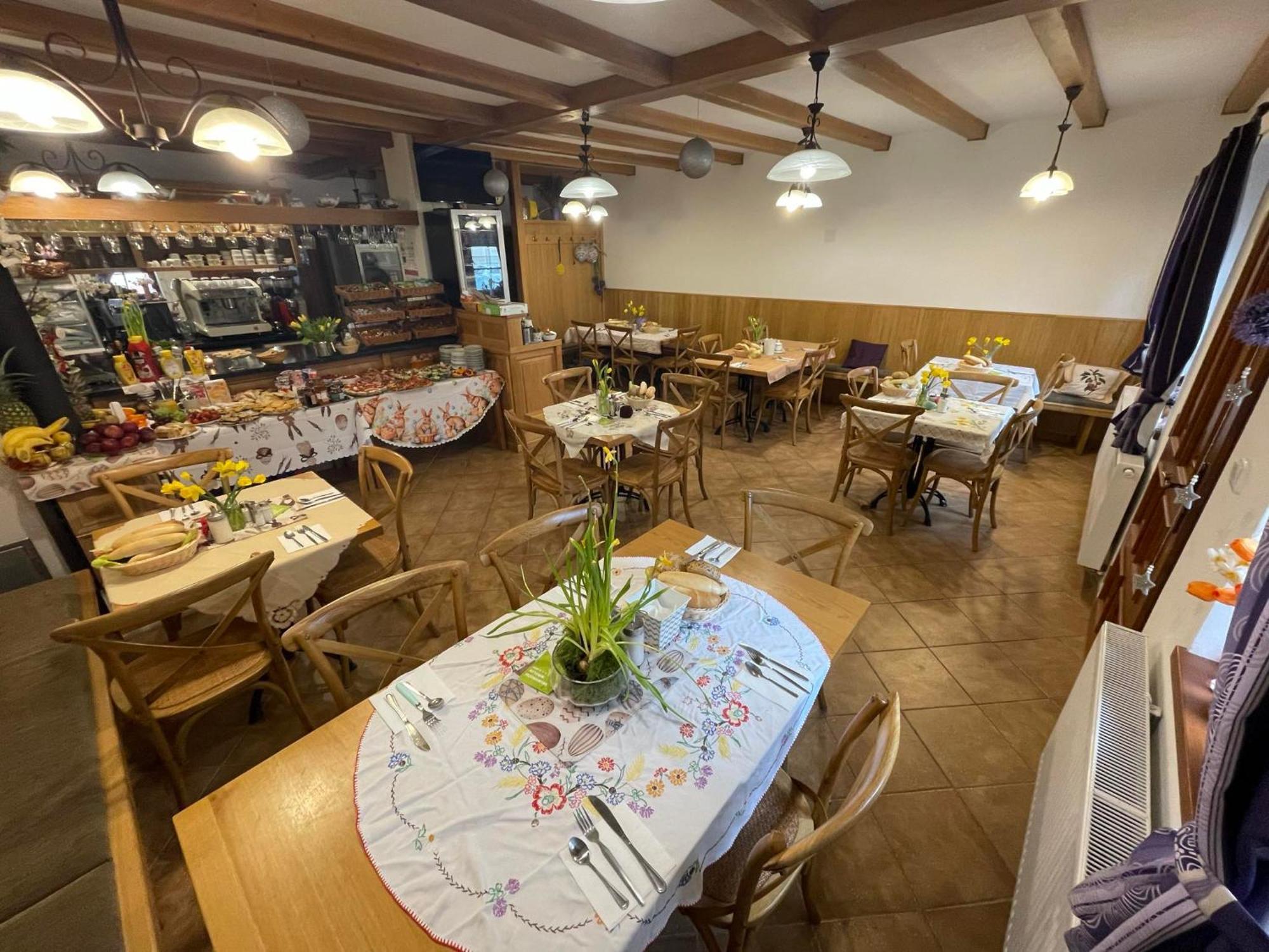 Alva Pension 2 Mikulov Εξωτερικό φωτογραφία